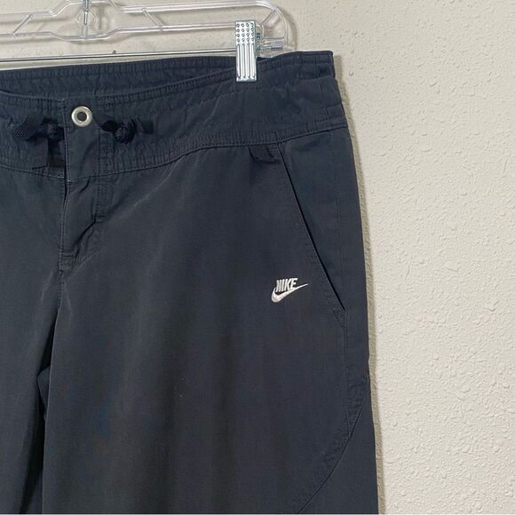 Nike Black Activewear Capri Drawstring Cuffed Cargo Pants Women's Size Medium - Picture 3 of 16